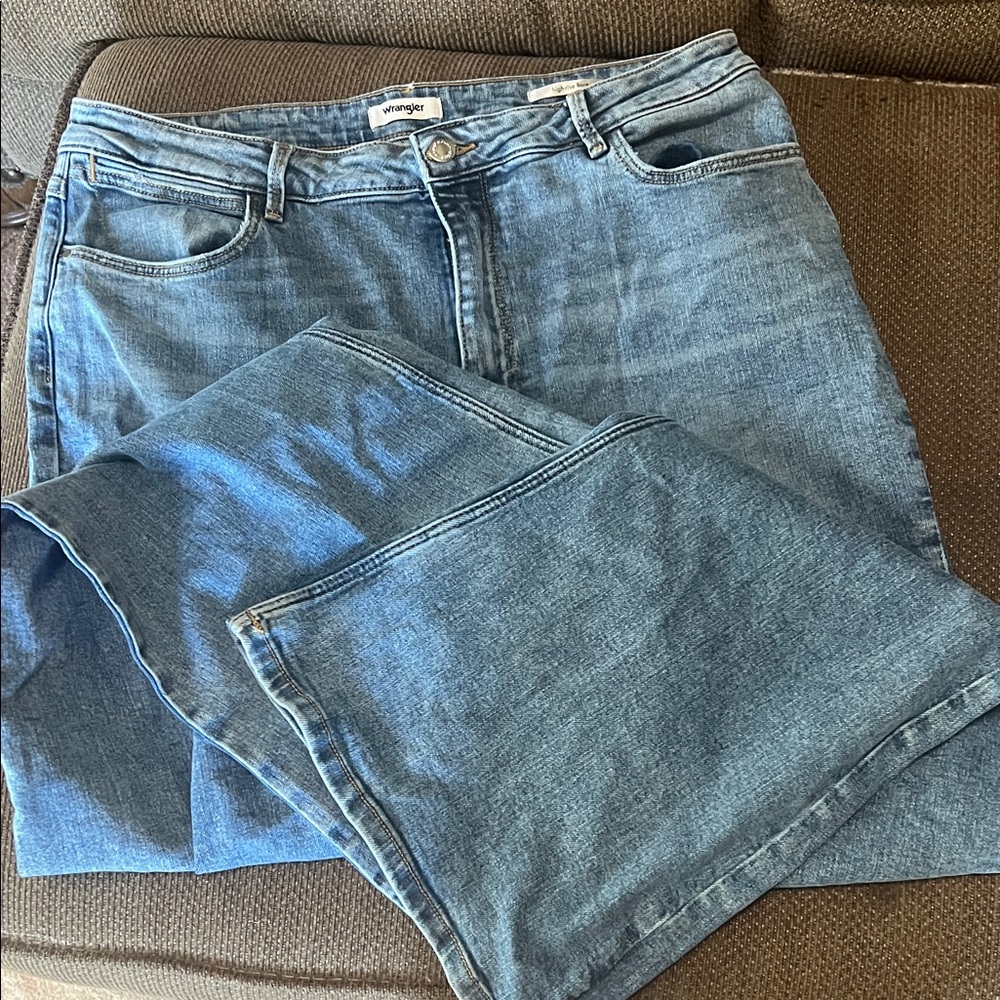 Wrangler Light Blue Straight Jeans